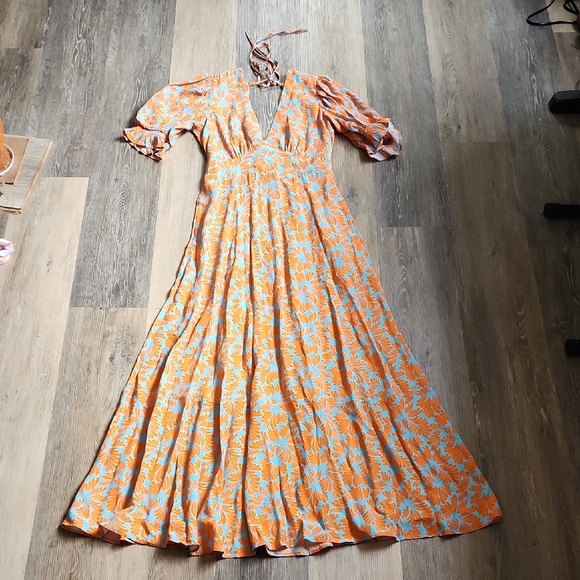 Mint Velvet Dresses & Skirts - STUNNING MAXI DRESS
